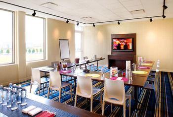 Aloft Park Hotel