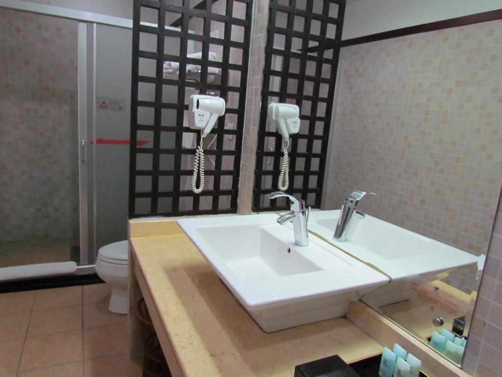 Hotel Maofeng Qinyuan 4*