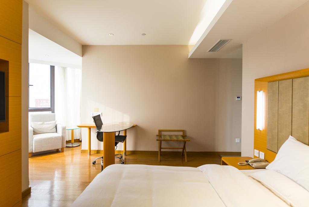 Hotel Ji Yuexiu Park 3*