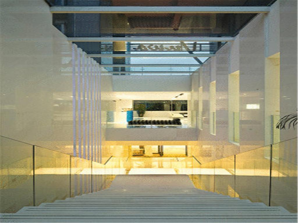 Yuwa Hotel 4*