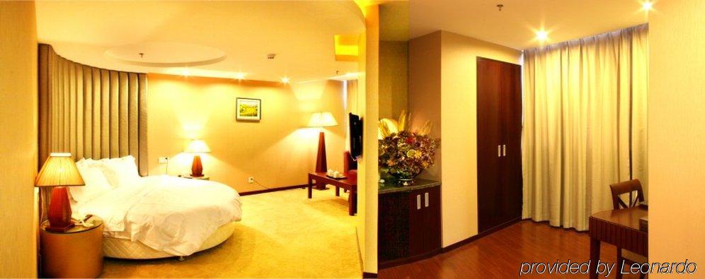 Grand Kingdom Hotel