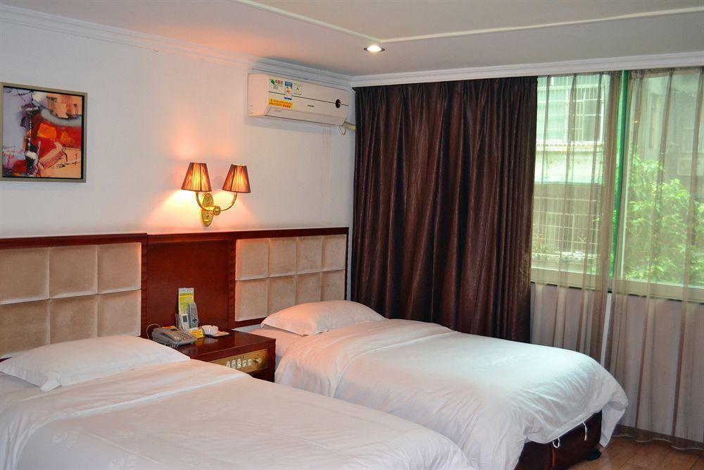 Hotel Join Shipai Qiao Metro Branch 4*