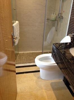 Guangzhou Guo Mao Hotel Hotel 4*