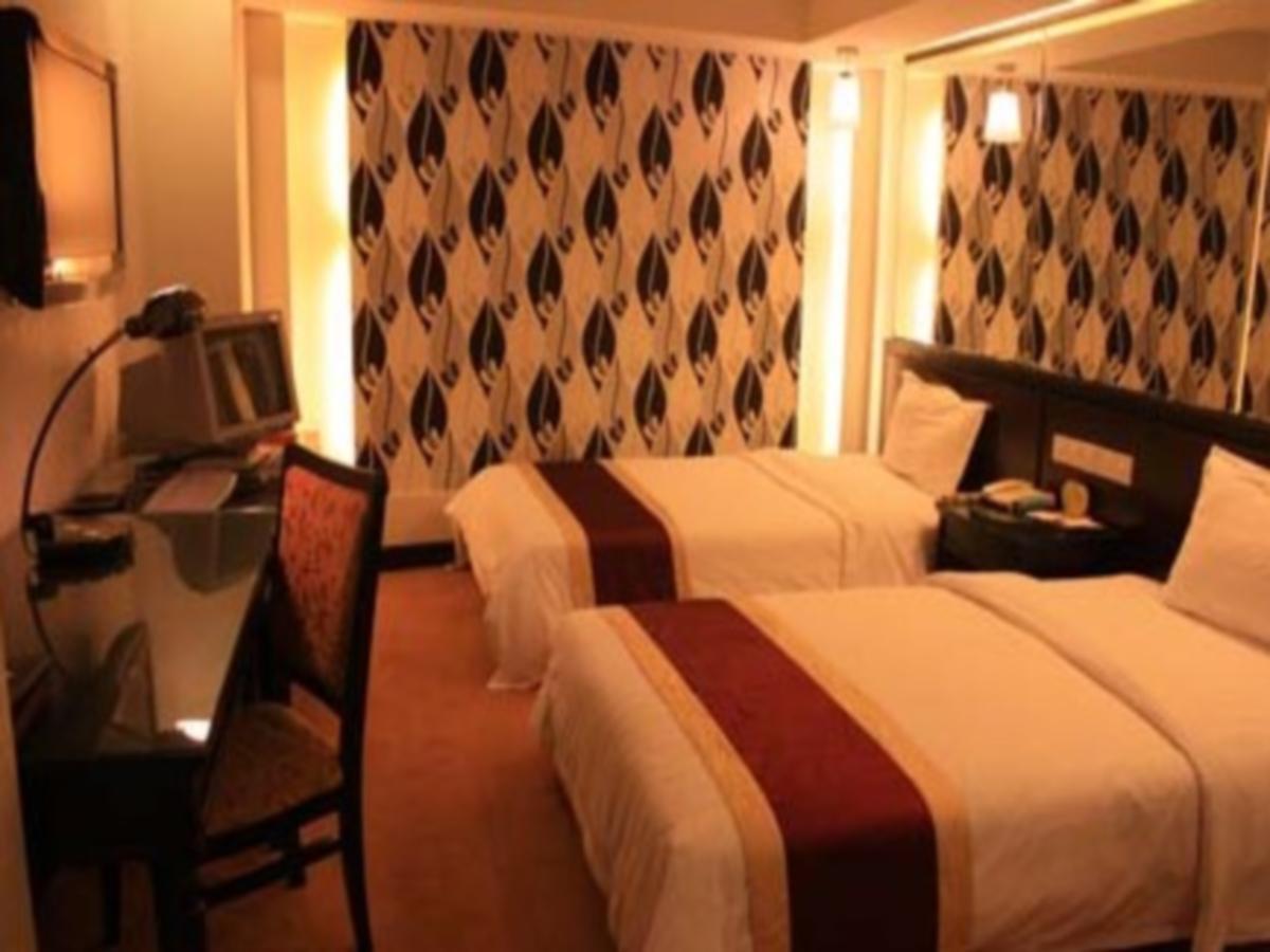 New World Hotel 3*