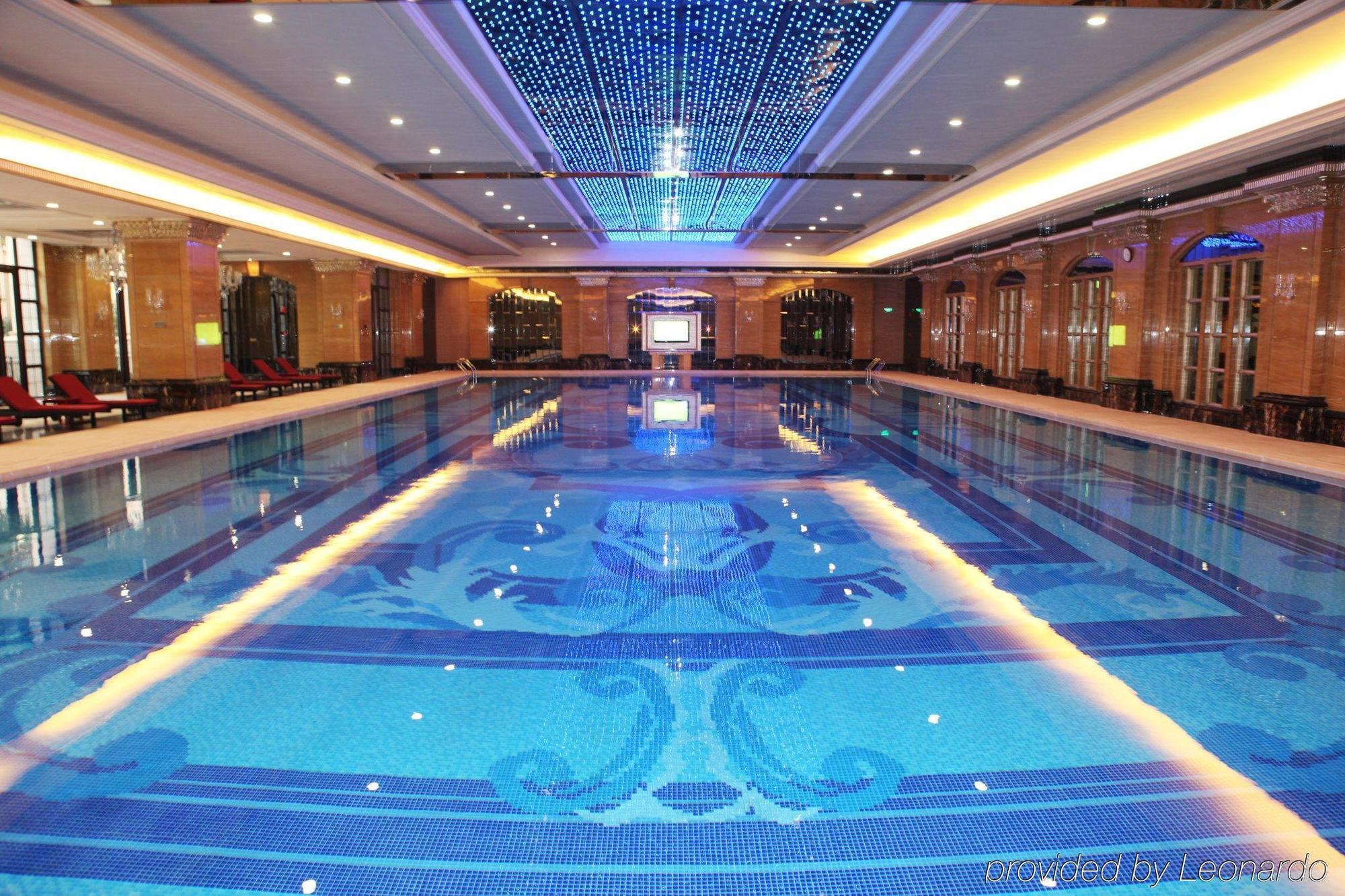 Hotel Chateau Starriver Peninsula Guangzhou