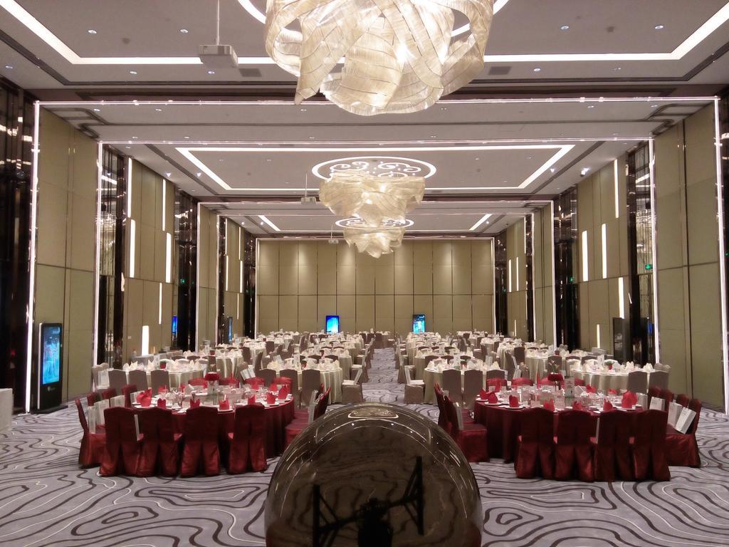 Baiyun Hotel 5*