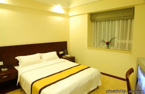 Hotel Paco Jiangtai Road Metro Branch-free Shuttle Bus For Fair
