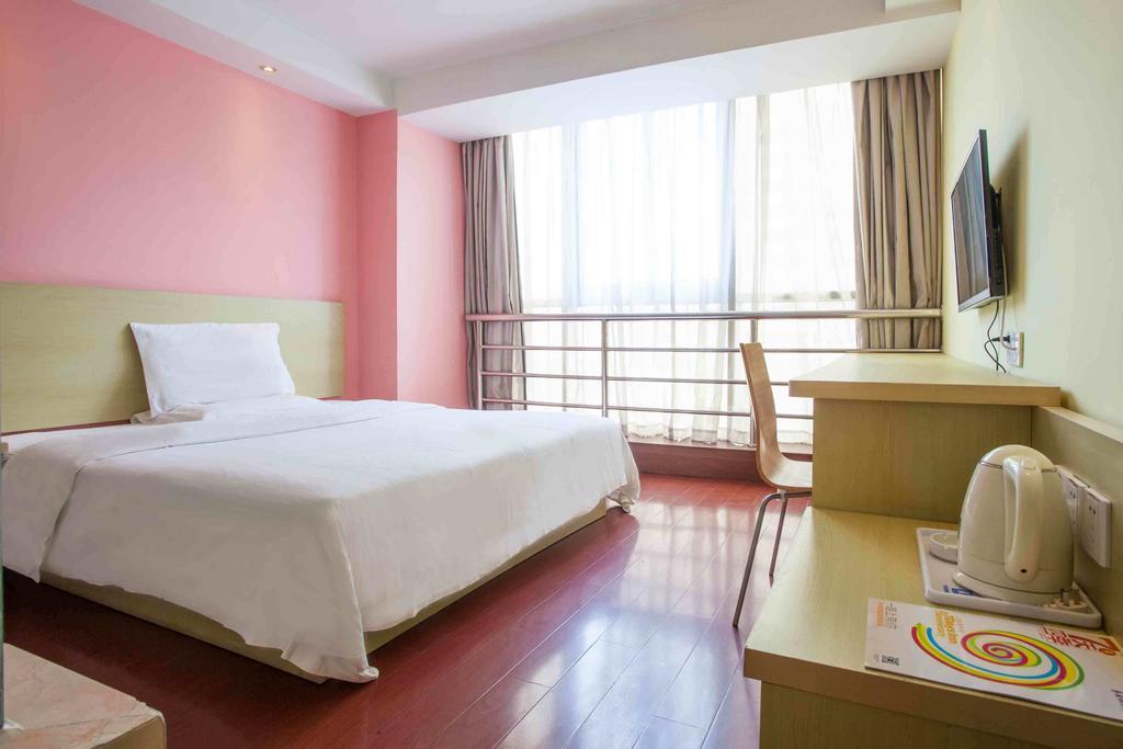 7days Tianhe Tangxia Junjing Huayuan Hotel 2*