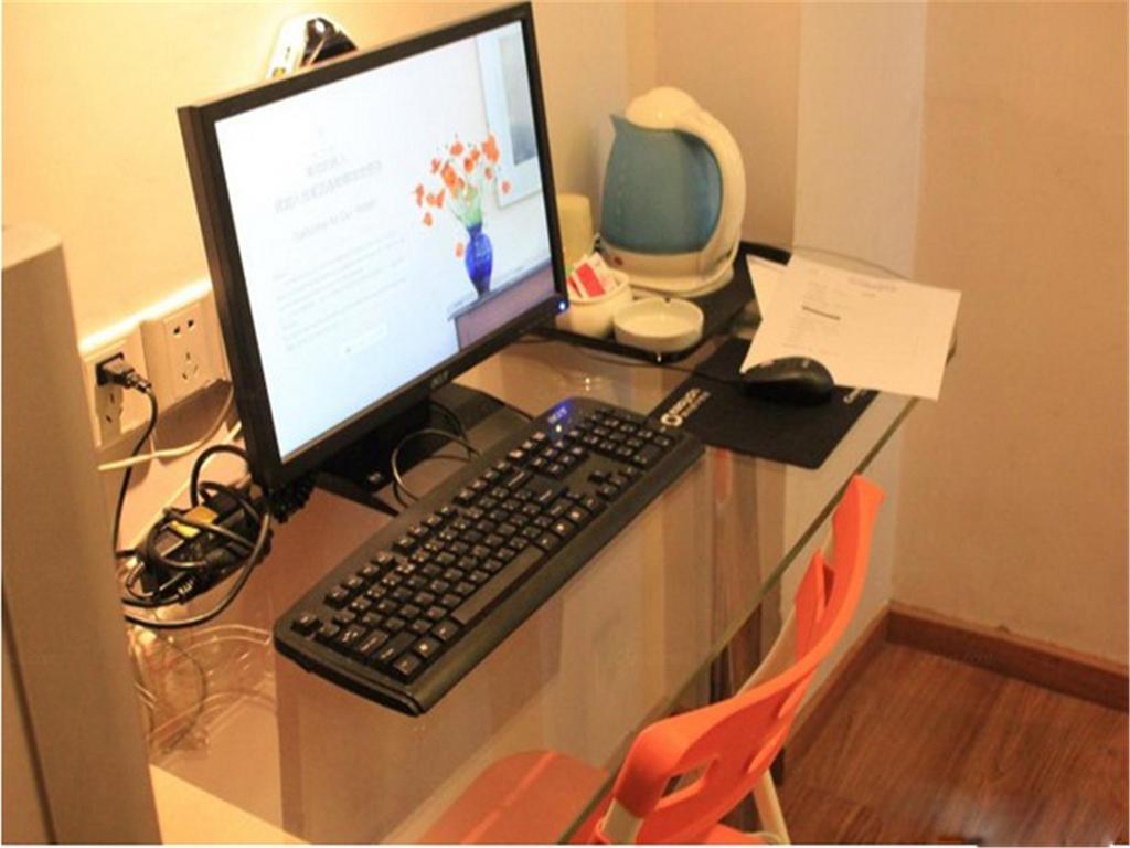 Club Yuexiu Branch Hotel 3*