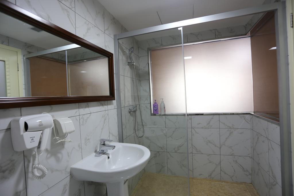The Legend Service Apartment *