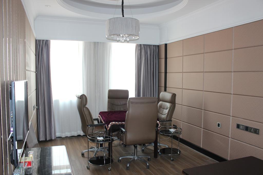Jun Fu Nansha Huangge Branch Hotel 2*