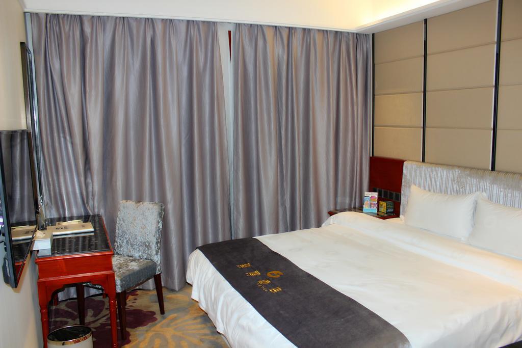 Jun Fu Nansha Huangge Branch Hotel 2*