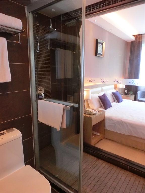 Bauhinia 3*