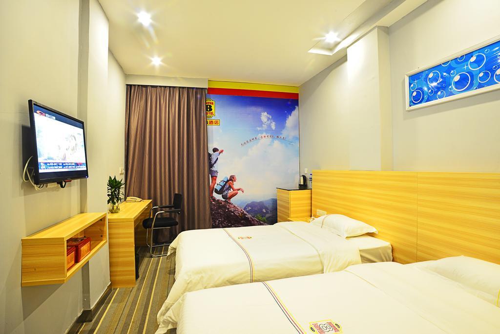 Super 8 Tainhe Li Jiao