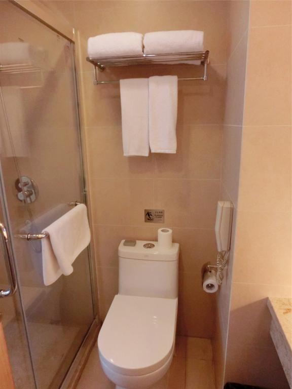 Bauhinia Hotel 3*