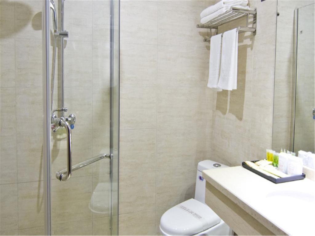 Hotel Lu Jiang Tian Yue Hotel 2*
