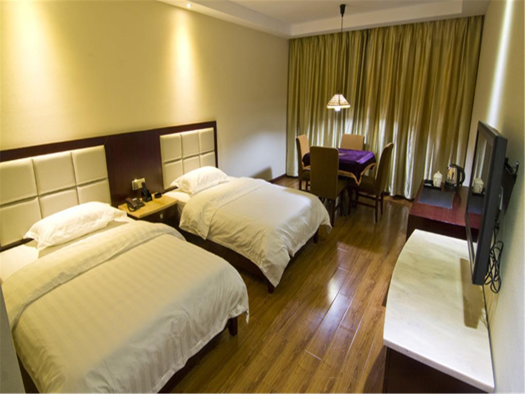 Lu Jiang Tian Yue Hotel