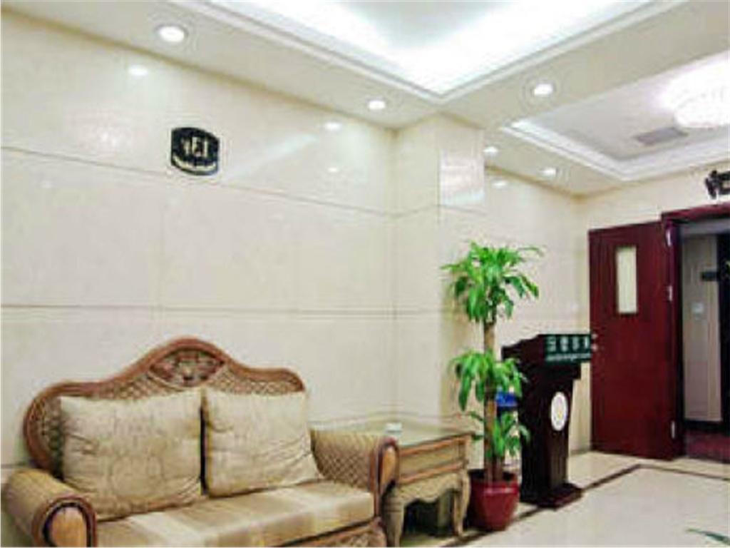 Hotel Lucky 3*