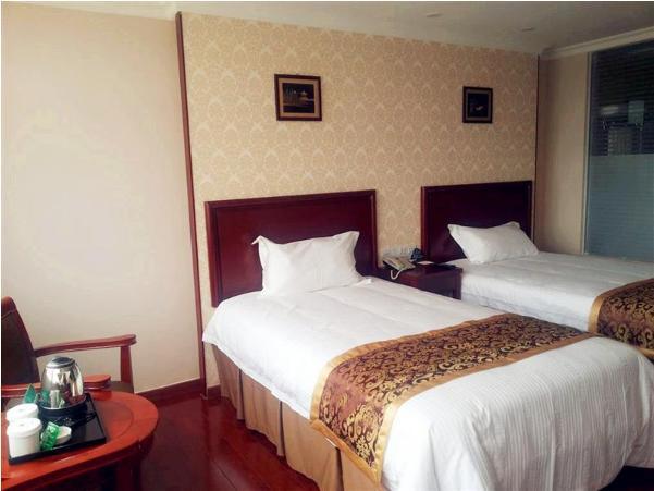 Hotel Greentree Luochongwei Bus Passenger Terminal Business 3*