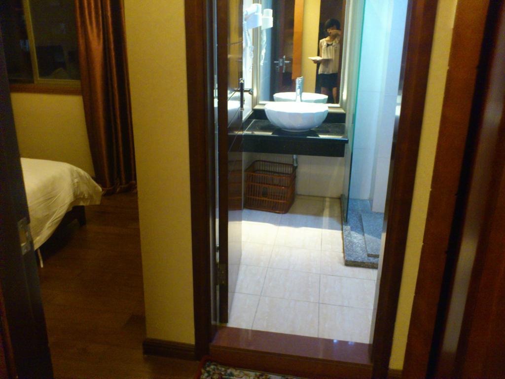 Hotel Mei Lan Hotel 2*