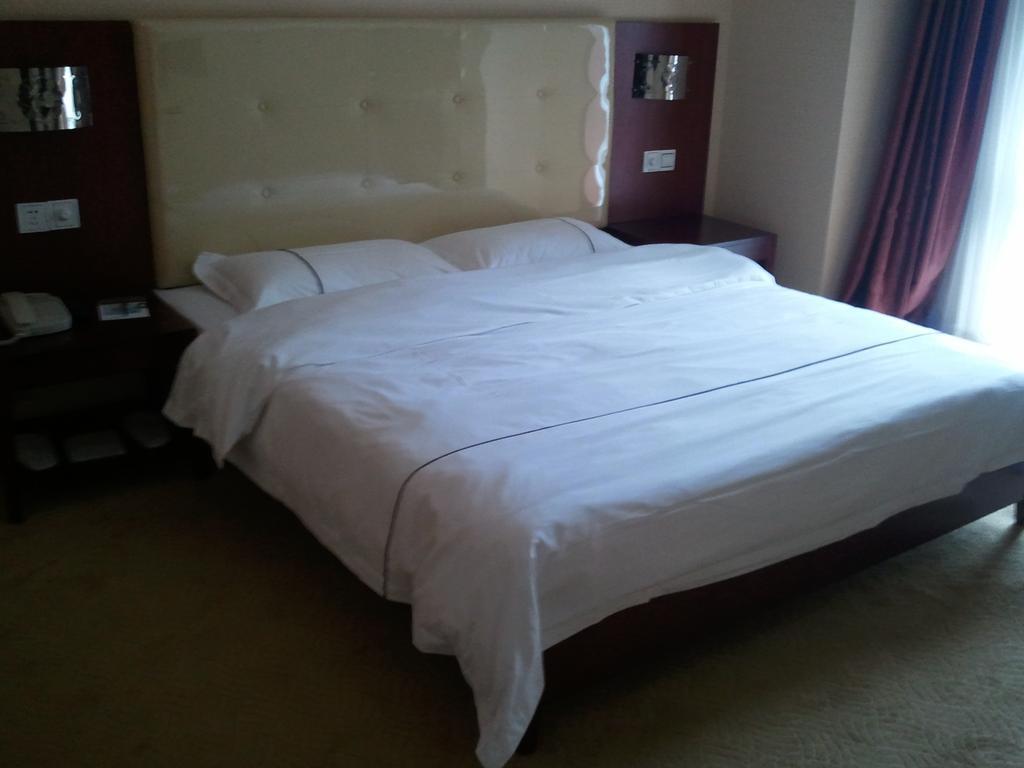Hotel Guangzhou Spring Time Hotel Zhujiang New Town Branch 4*