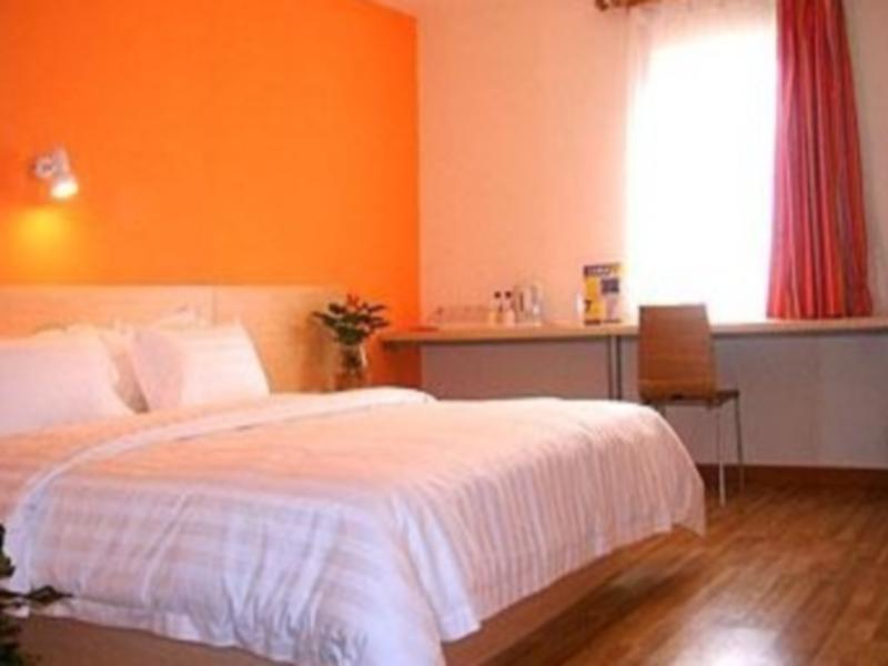 Hotel 7days Huangpu Development District