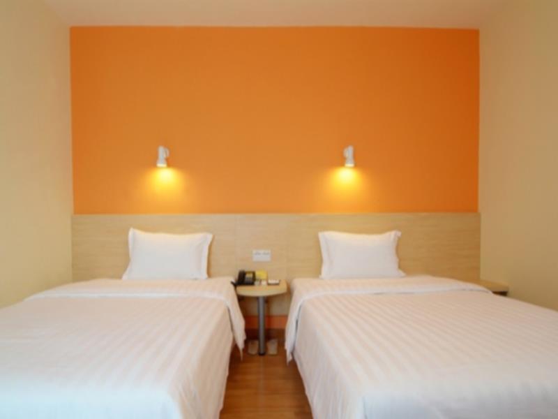 Hotel 7 Days Nansha Plaza Branch 2*
