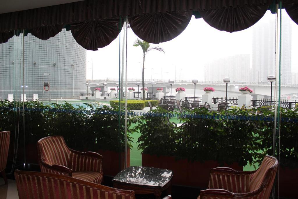 Riverside -