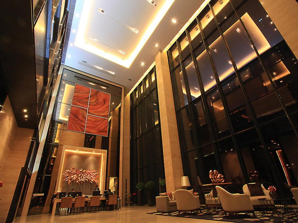 Heefun Gz -poly World Trading Center-walking Distance To Fair *