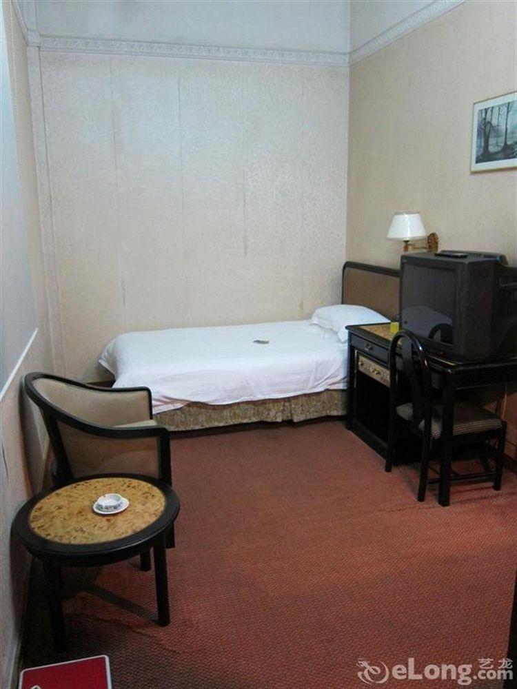 Hotel Aiqun - Fair Free Shuttle Bus During Fair Period 3*