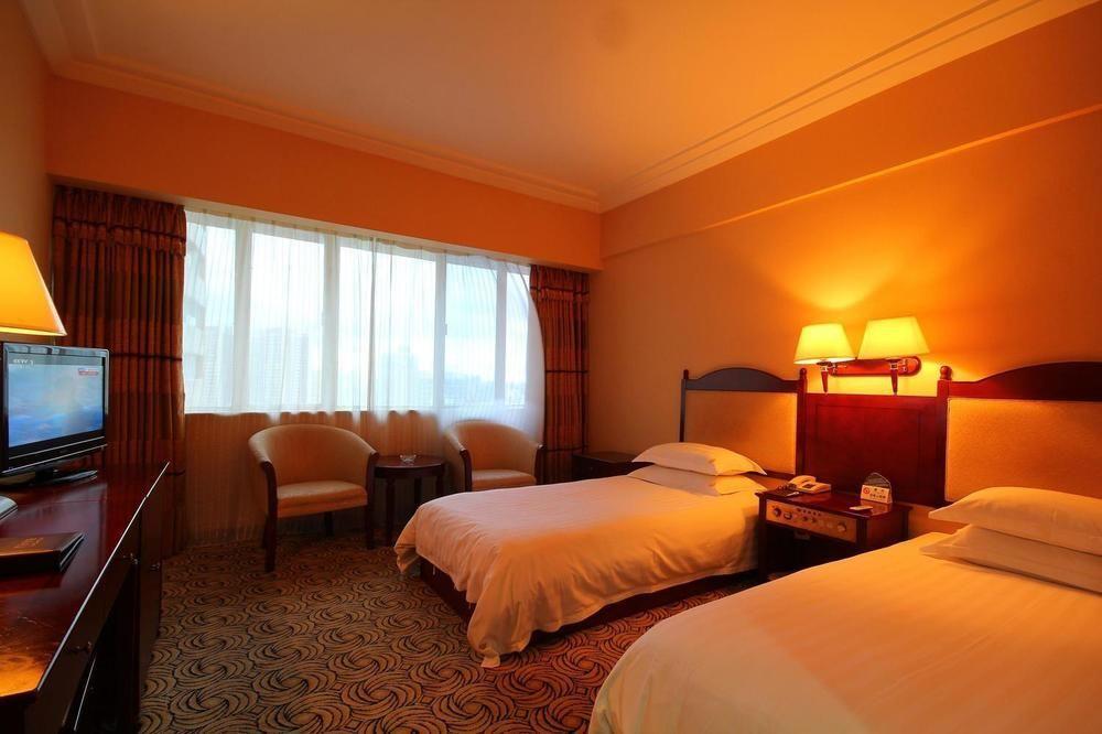Hotel Jinying 3*