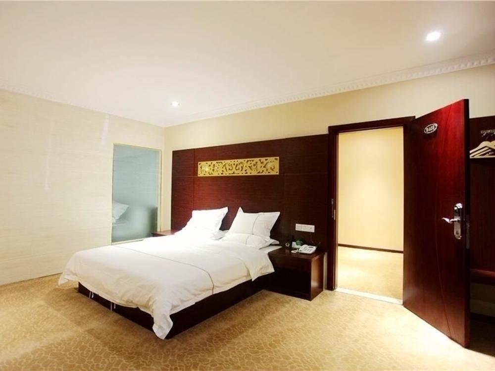 Hotel M.r 2*