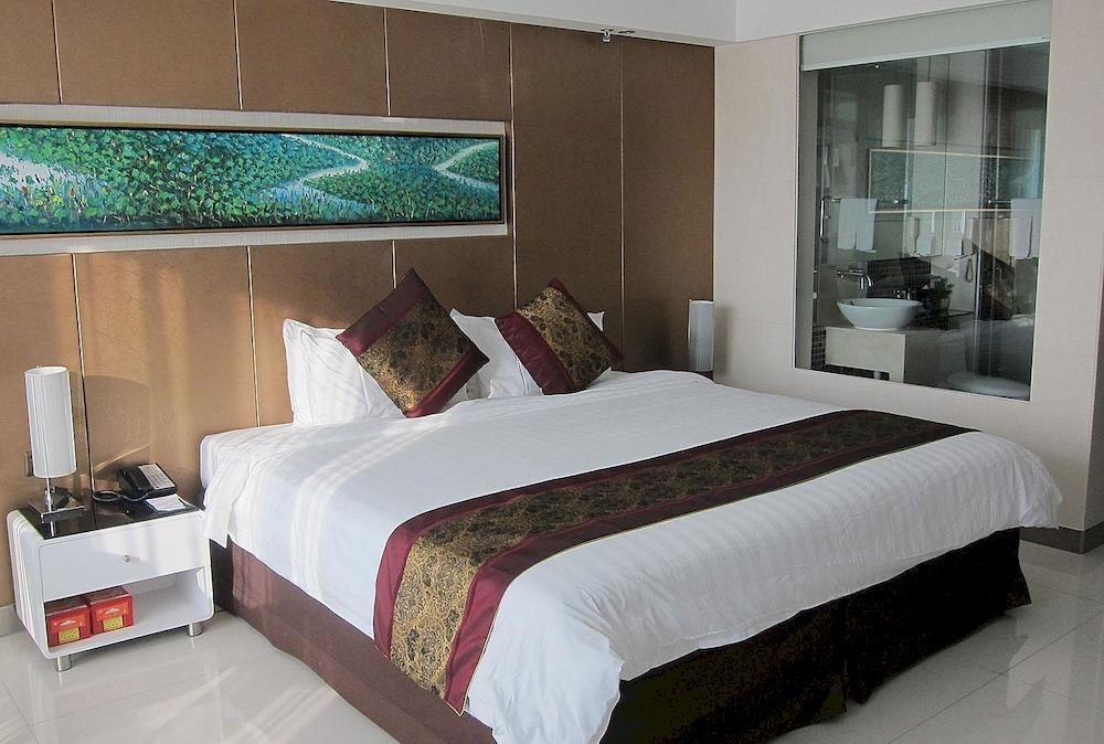 Hotel Clifford Centre Panyu 4*