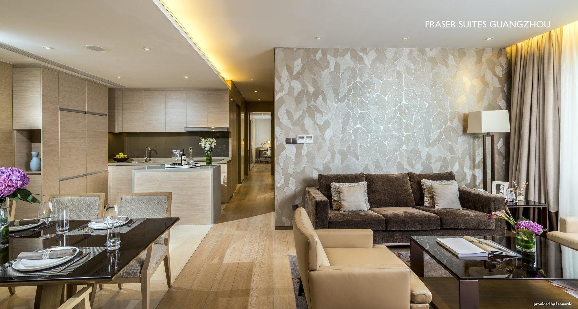 Aparthotel Fraser