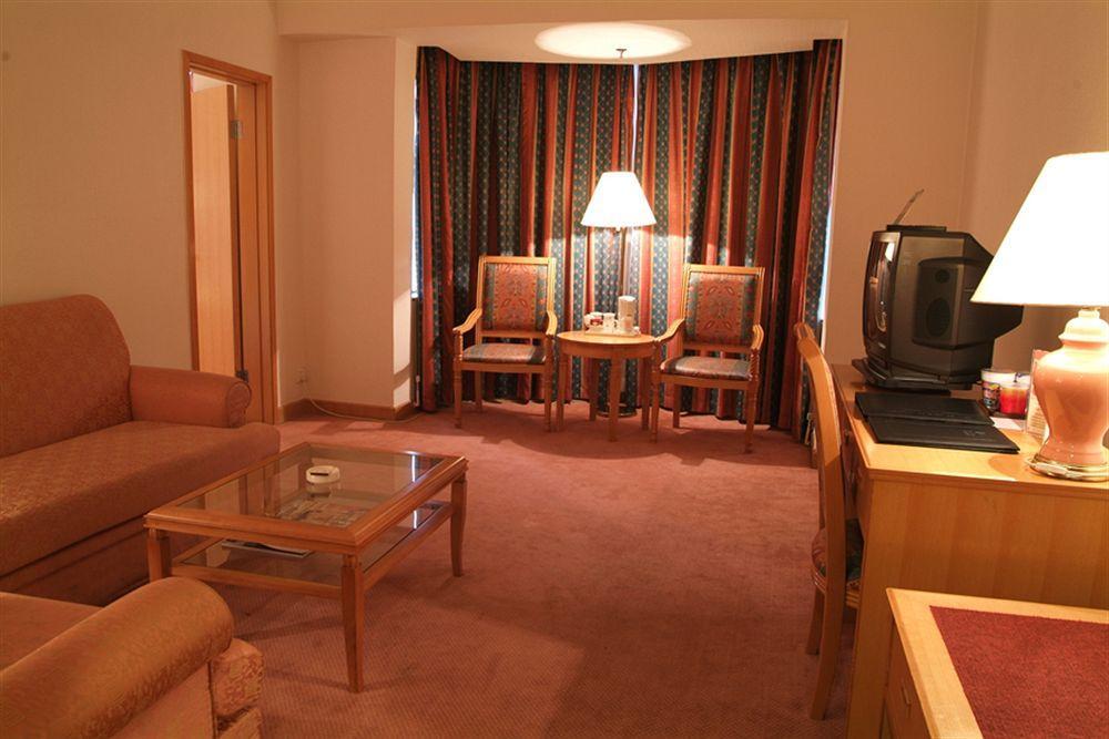 Hotel Rosedale & - Free Shuttle Bus To Fair 4*