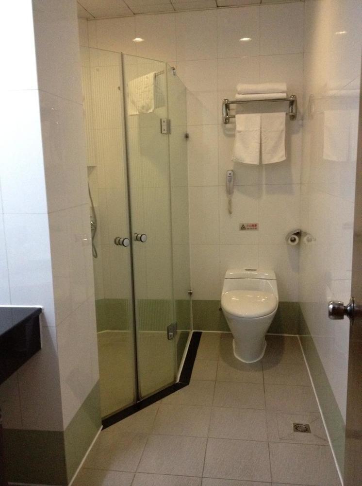 Hotel New 2*