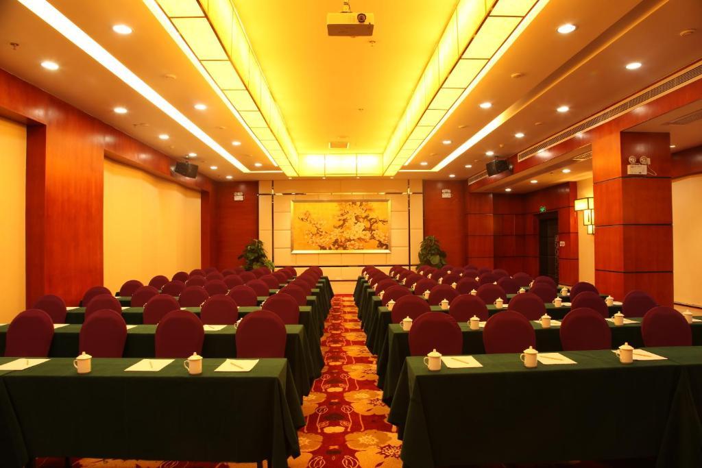 Holiday Villa Hotel Guangzhou