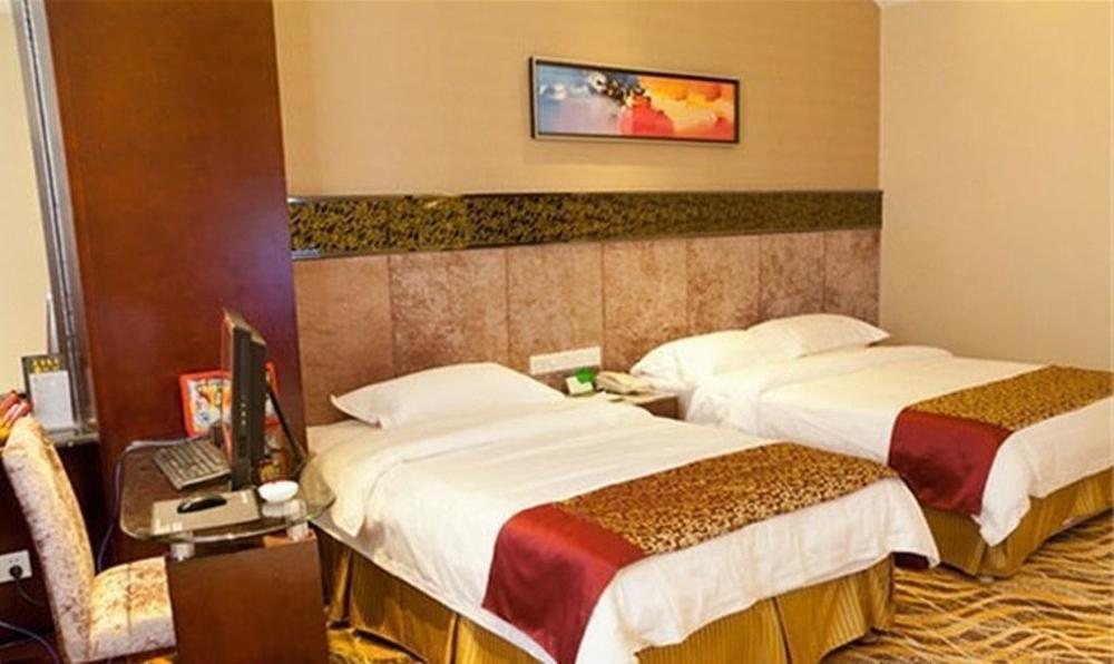Hotel Velsen 2*