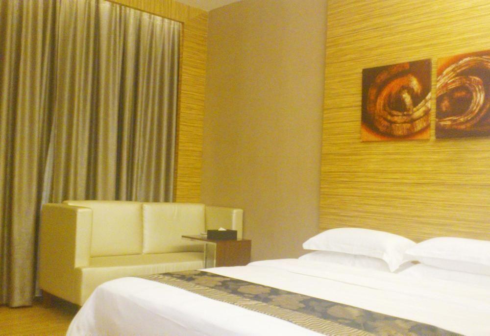 Hotel Yercom Business 4*