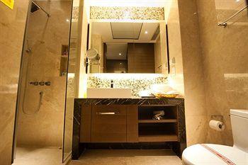 Yicheng Central Plaza Hotel