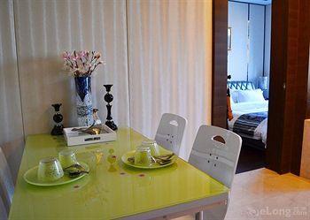 Yicheng Central Plaza Hotel