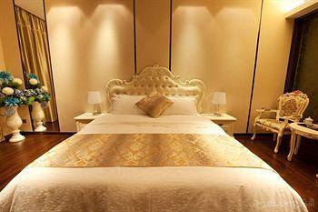 Yicheng Central Plaza Hotel