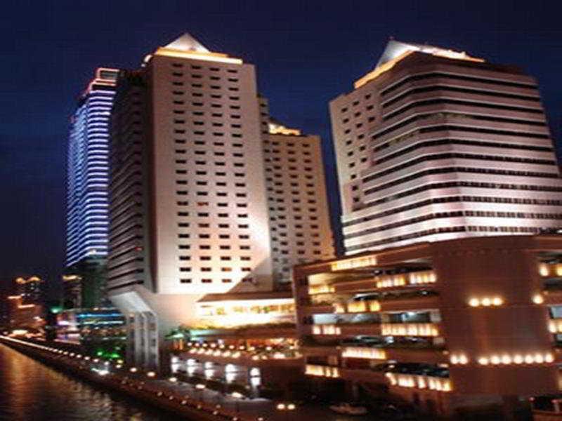 Riverside - 4*