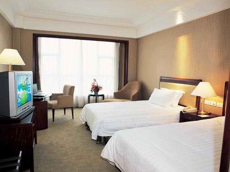 Grand Royal Hotel 4*