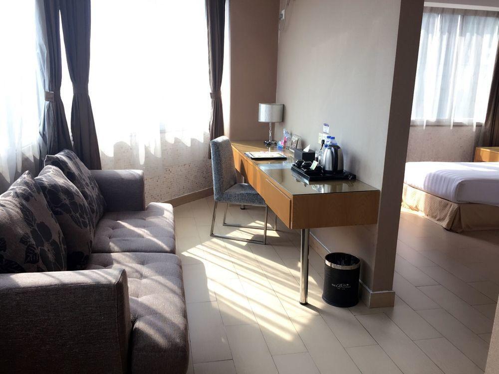 Bauhinia Hotel 3*