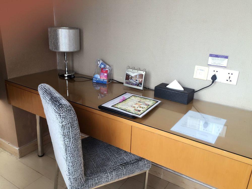 Bauhinia Hotel 3*