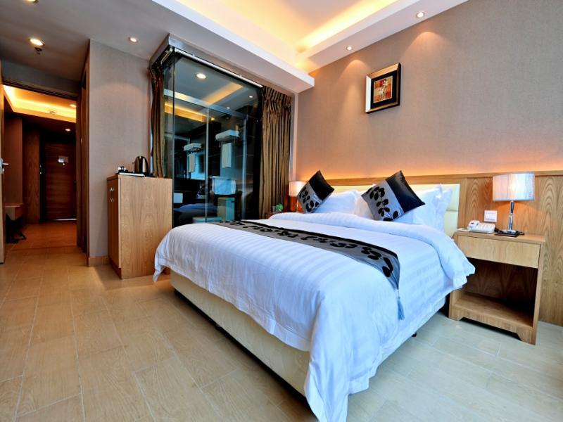 Bauhinia Hotel 3*