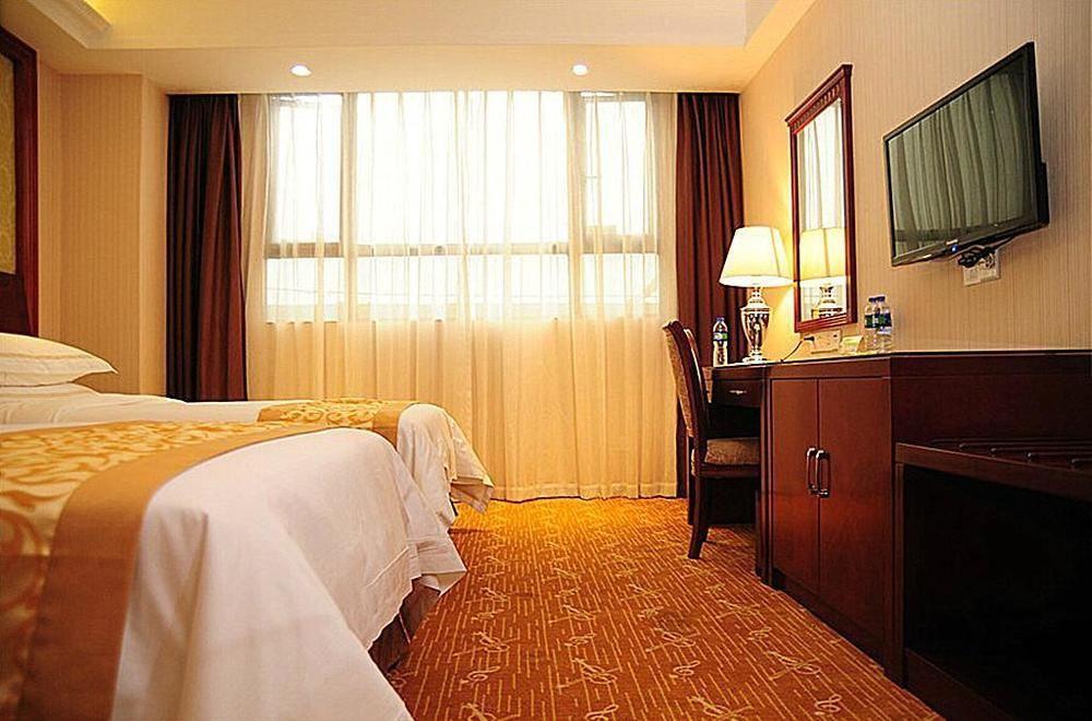 Vienna Dekang Road Hotel 3*