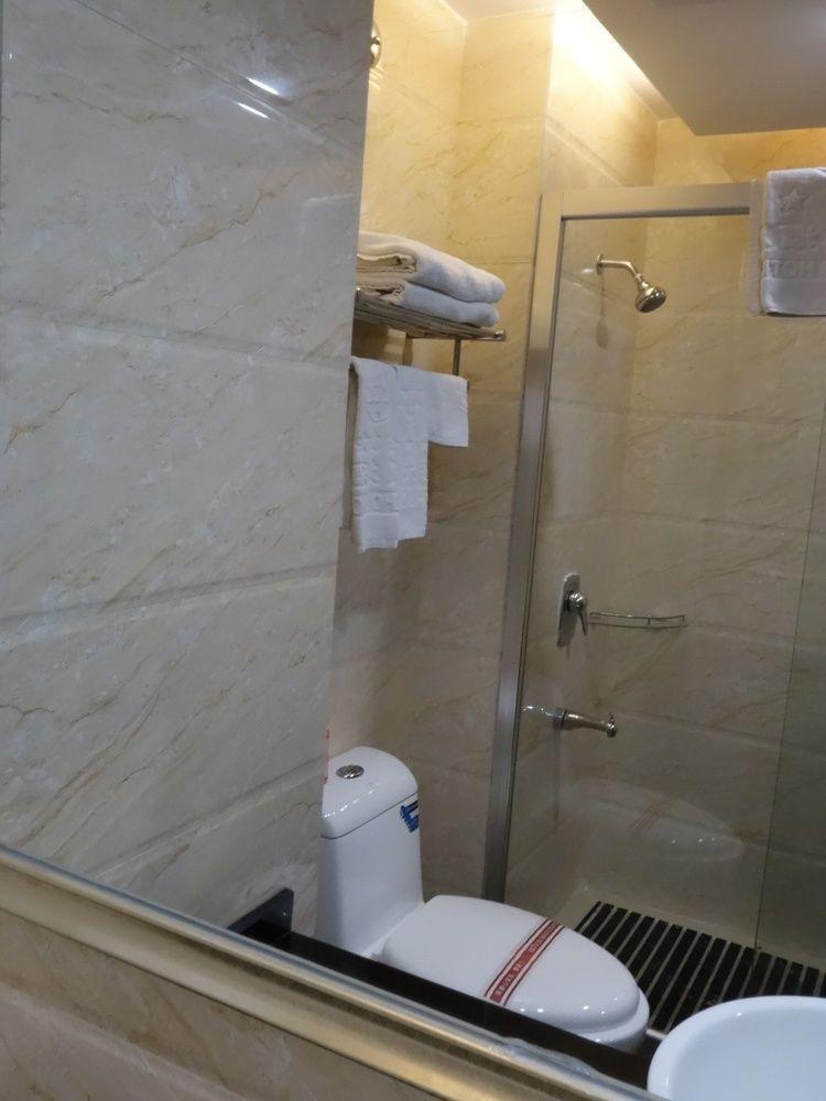 Nanzhou Hotel 3*