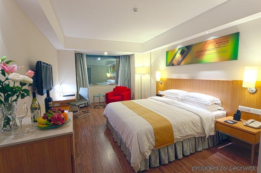 Orange Select Huanshi East Road Hotel 3*